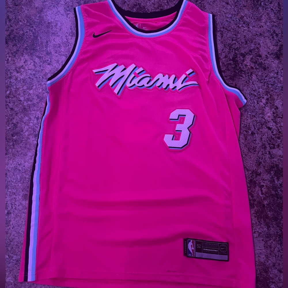Dwayne Wade Miami Heat City pink jersey size XL like BRAND NEW (will ship ra)